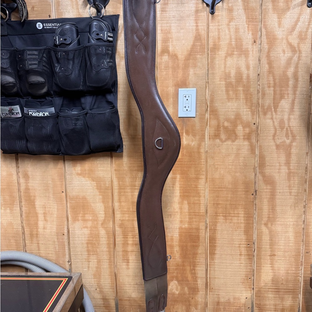 54” Total Saddle Fit Shoulder Relief Girth - Picture 2 of 3